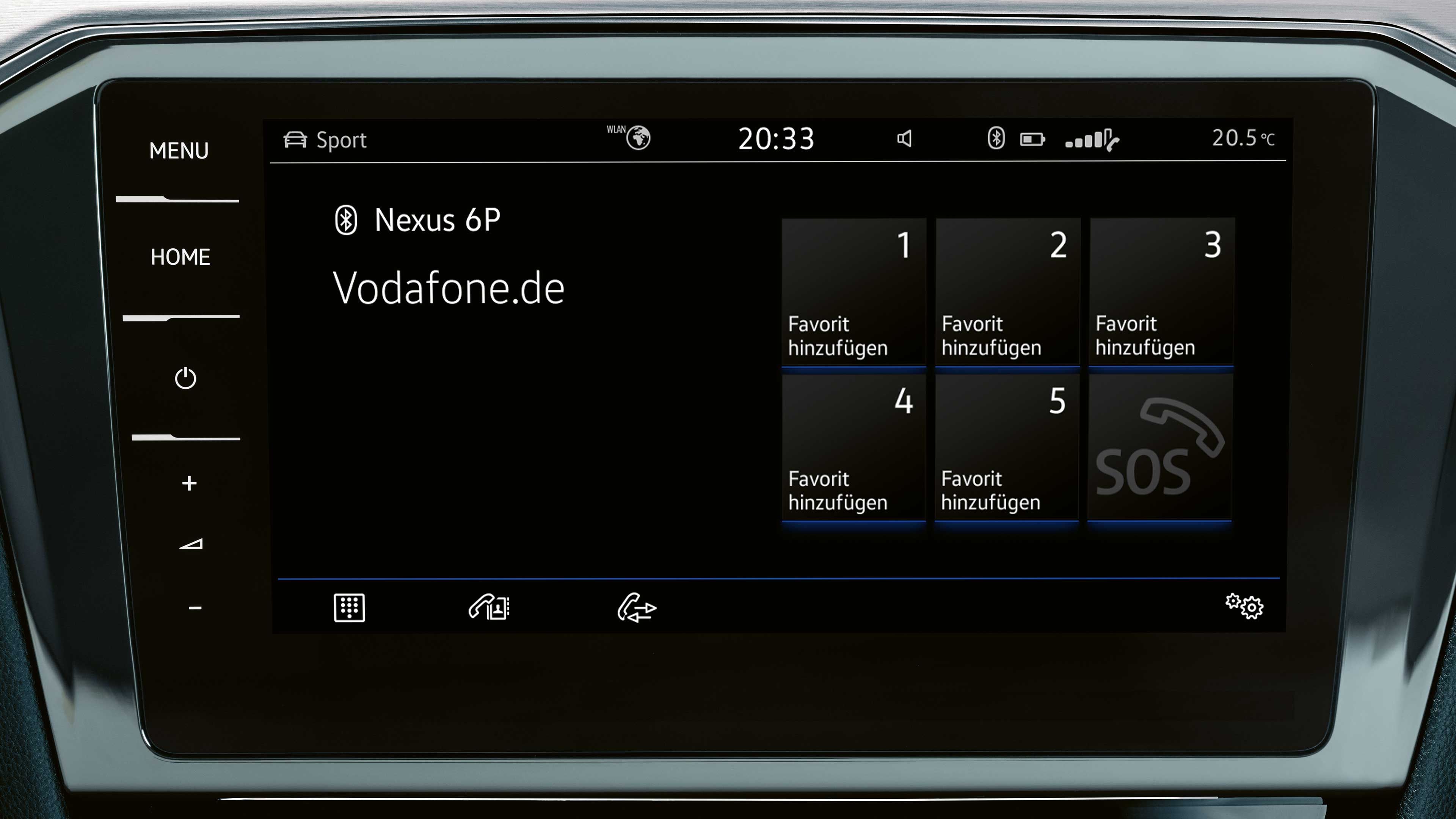 Displej systému infotaintment vo vozidle zobrazuje stav pripojenia mobilného telefónu Nexus 6P. Na ľavej strane je zobrazené hlavné menu, domovská stránka a nastavenia. Vpravo sa nachádzajú rýchle voľby a tlačidlo SOS.