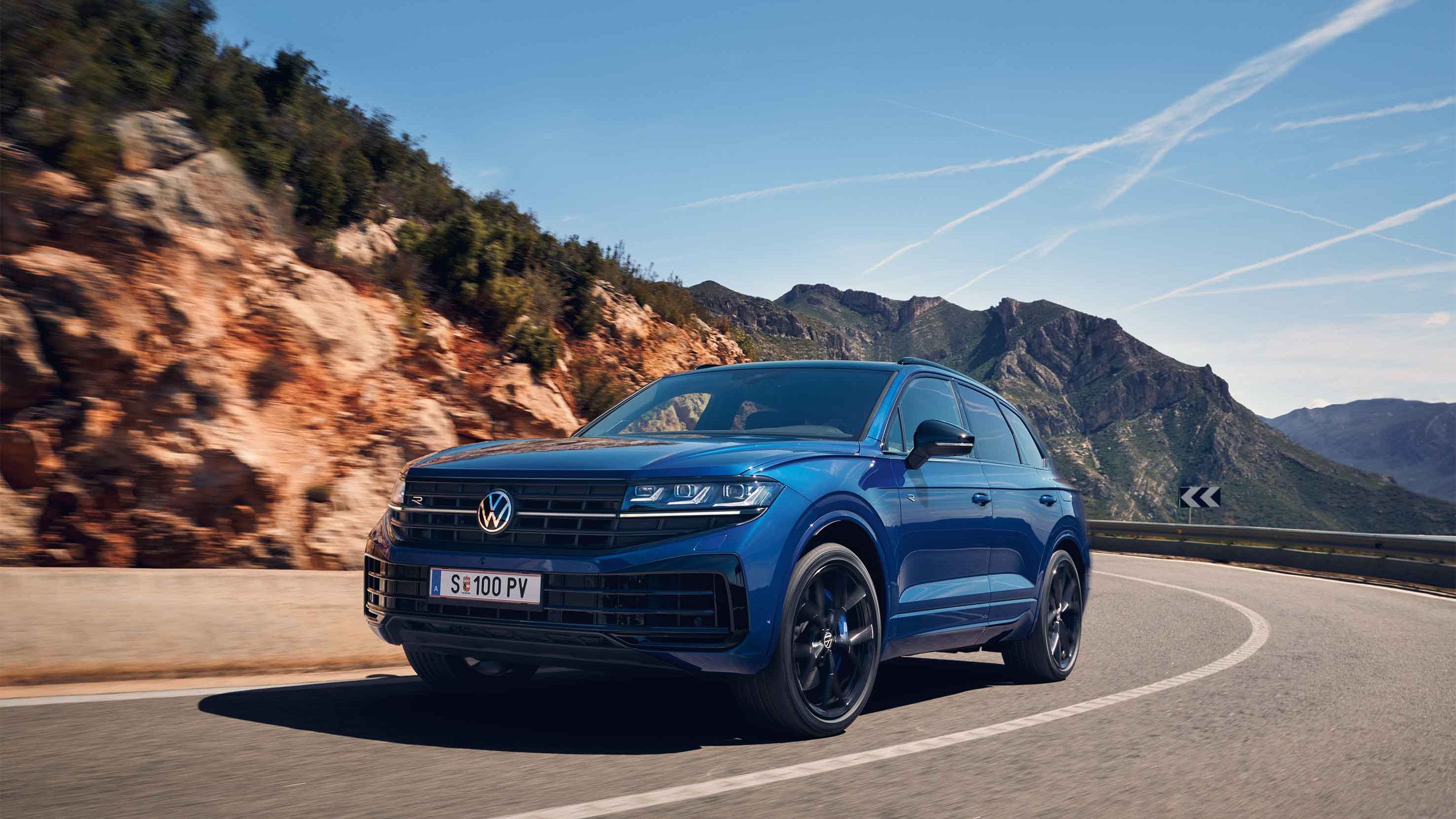 Touareg R eHybrid od spoločnosti Volkswagen v plnej rýchlosti
