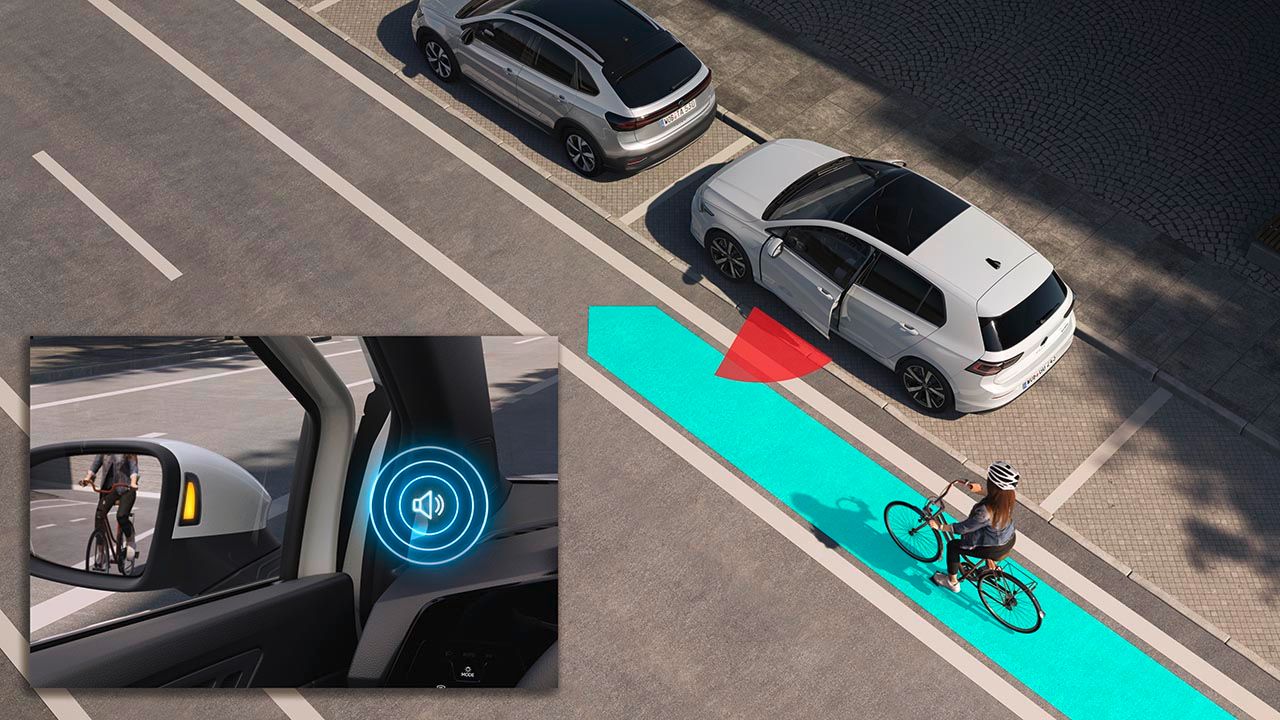 Obrázok schematicky znázorňuje funkčnosť systému varovania pri vystupovaní na príklade vozidla VW Golf.