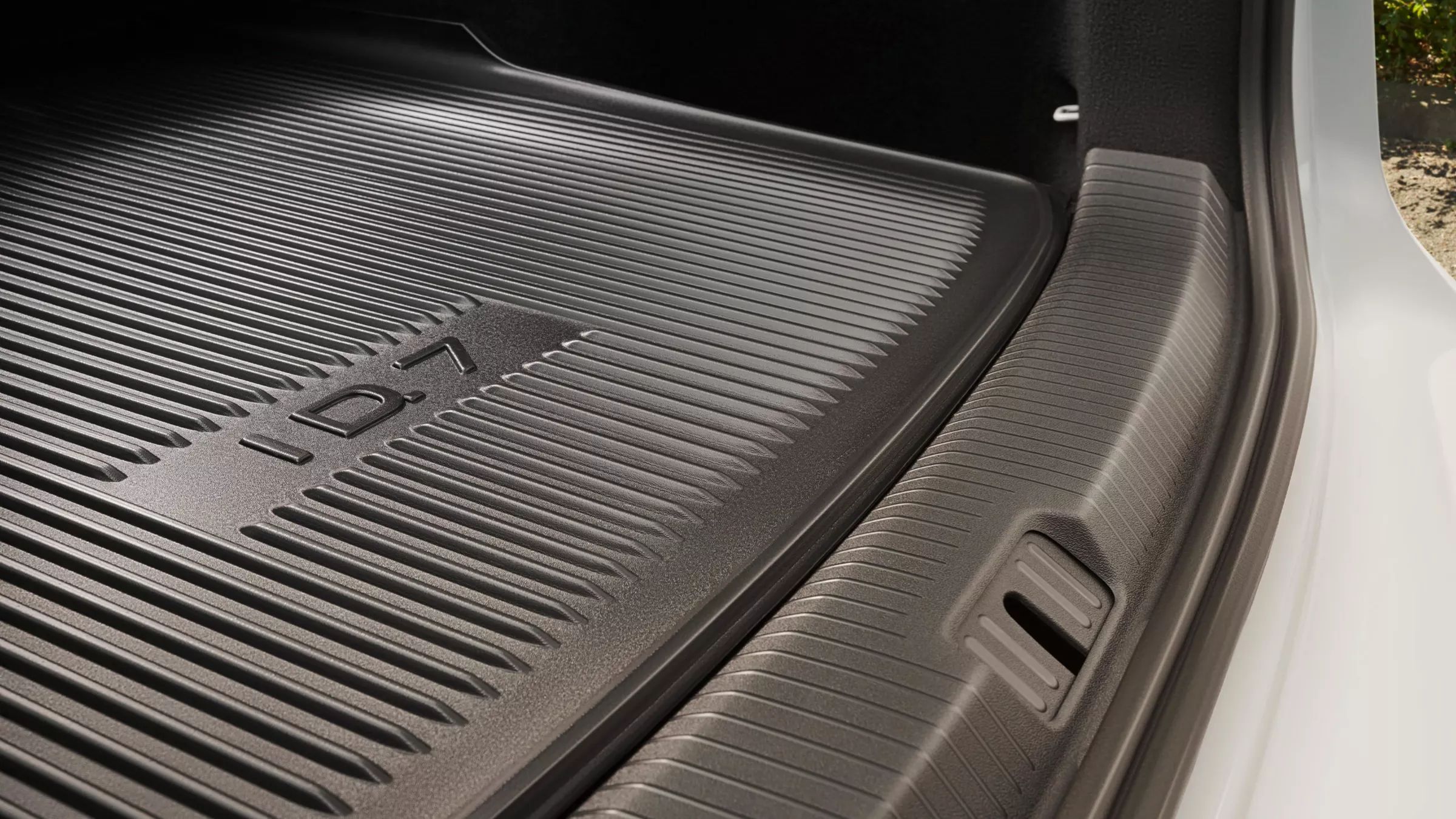 Batožinová rohož z VW príslušenstva s nápisom „ID.7“