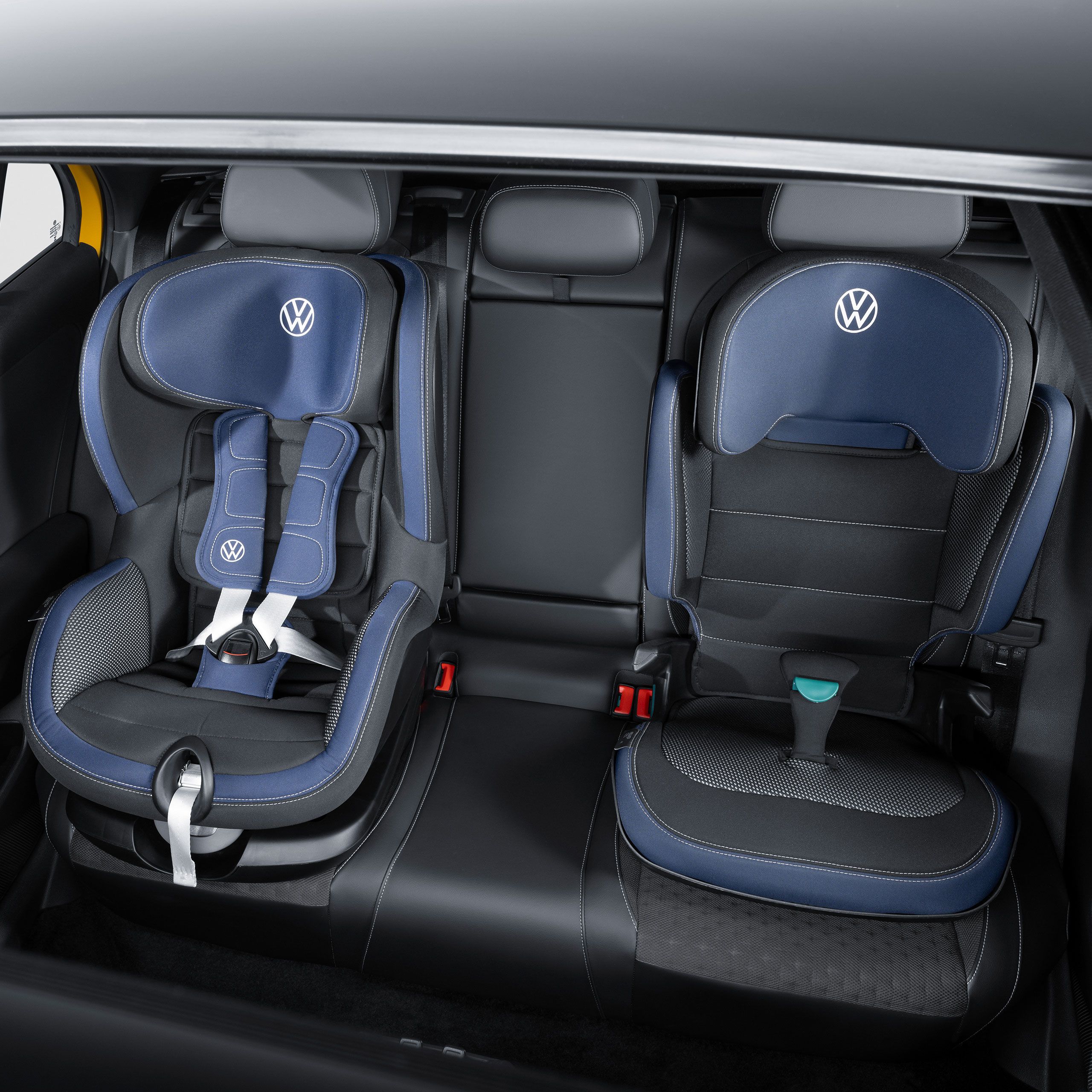 Detské sedačky „i-SIZE Kidfix“ a „i-SIZE Trifix“ z kolekcie Volkswagen v novom vozidle VW T-Roc