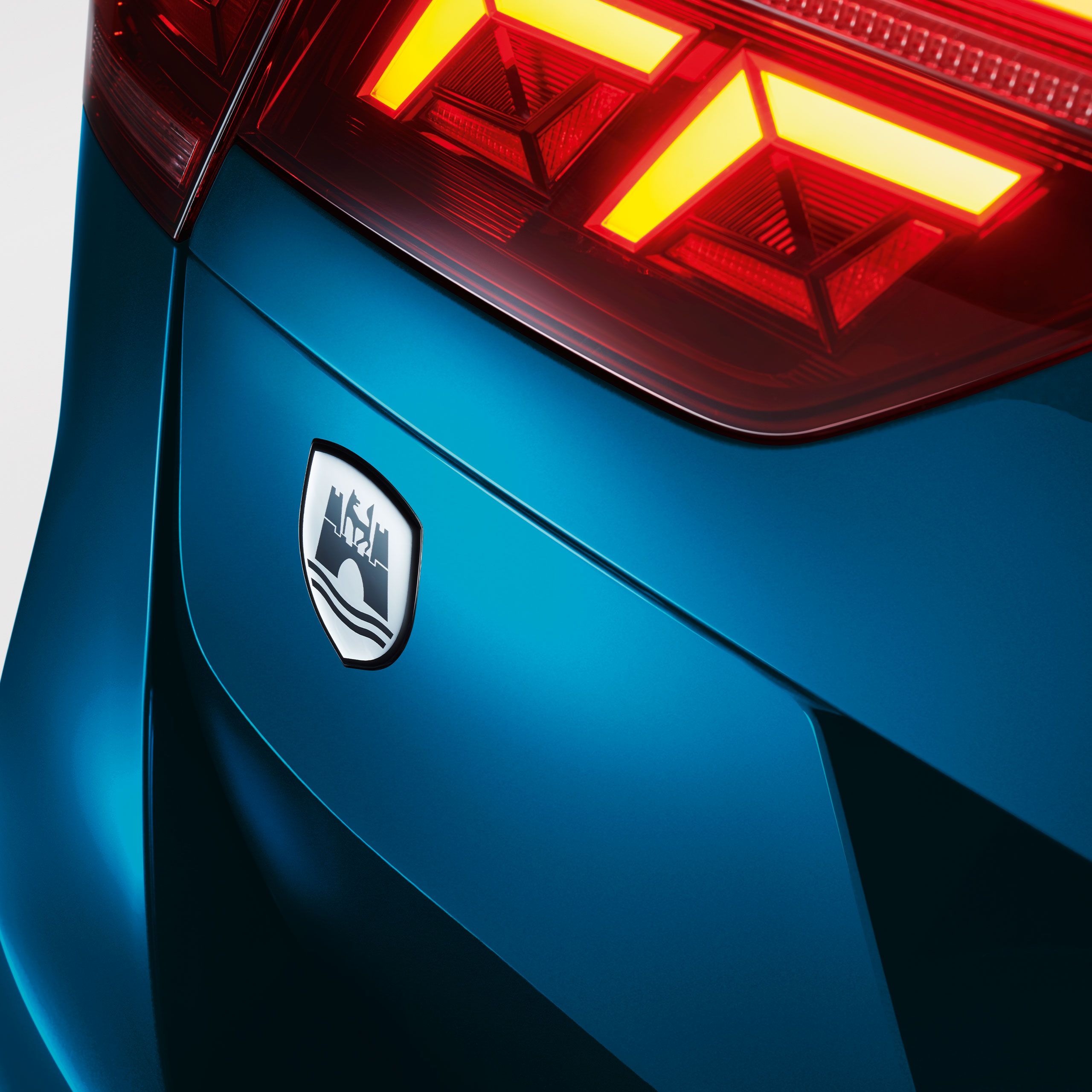 Dekoratívna fólia „Wolfsburg Emblem“ od VW Accessories na zadnú časť vozidla VW