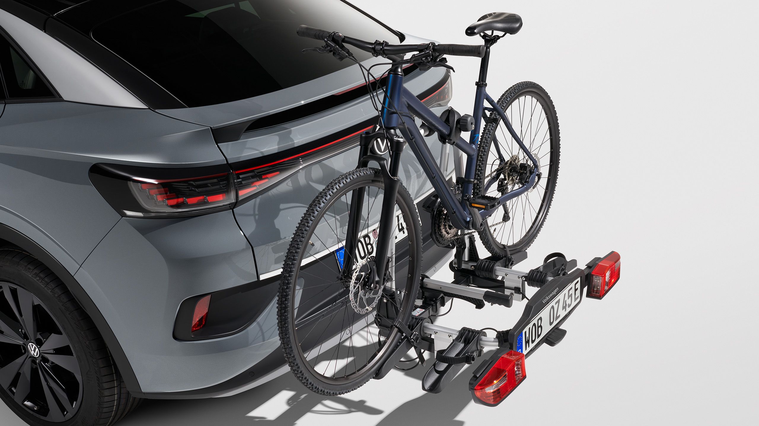 Nosič bicyklov pre ťažné zariadenie na modeli VW ID.5