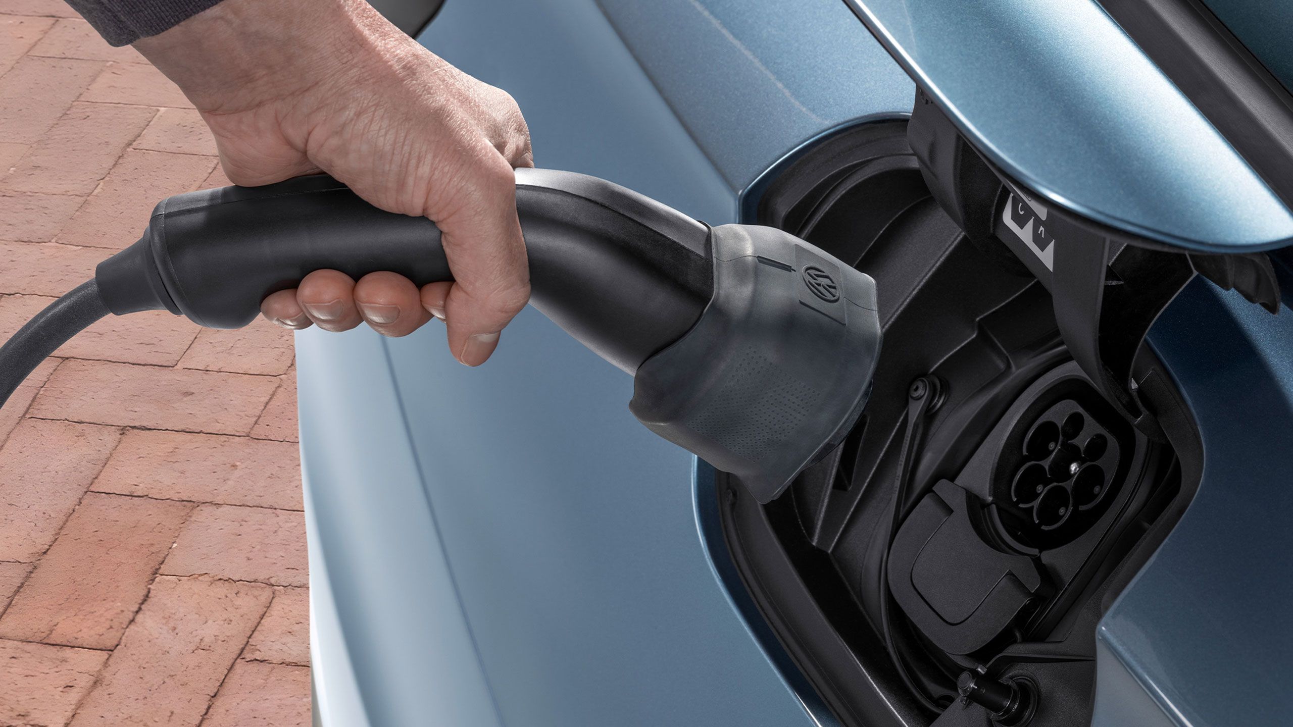 Ochranný obal na nabíjací konektor