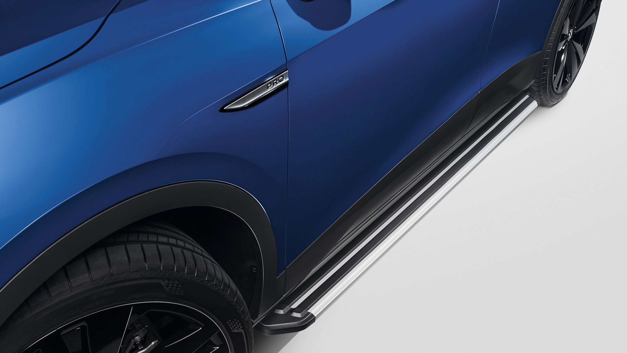 Nástupný prah z príslušenstva VW na vozidle VW ID.4