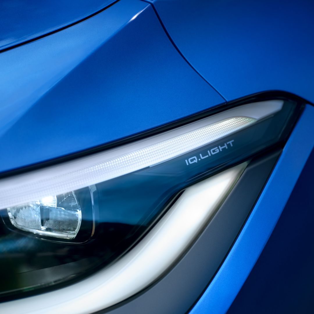 Detailný pohľad na IQ.LIGHT LED Matrix svetlomety vozidla VW ID. Polo Style.
