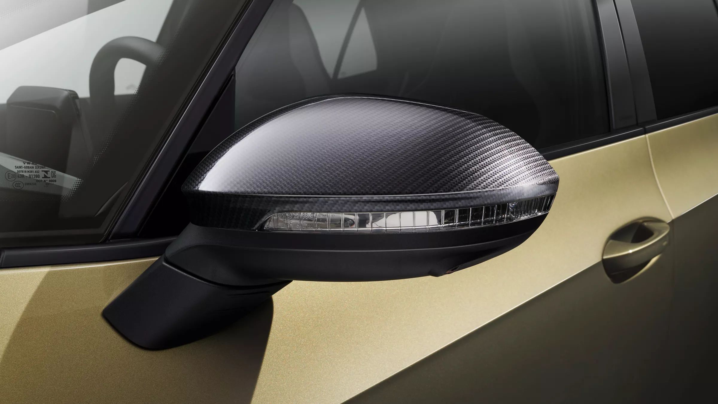 Kryty vonkajších spätných zrkadiel z príslušenstva VW na vozidle VW ID.3