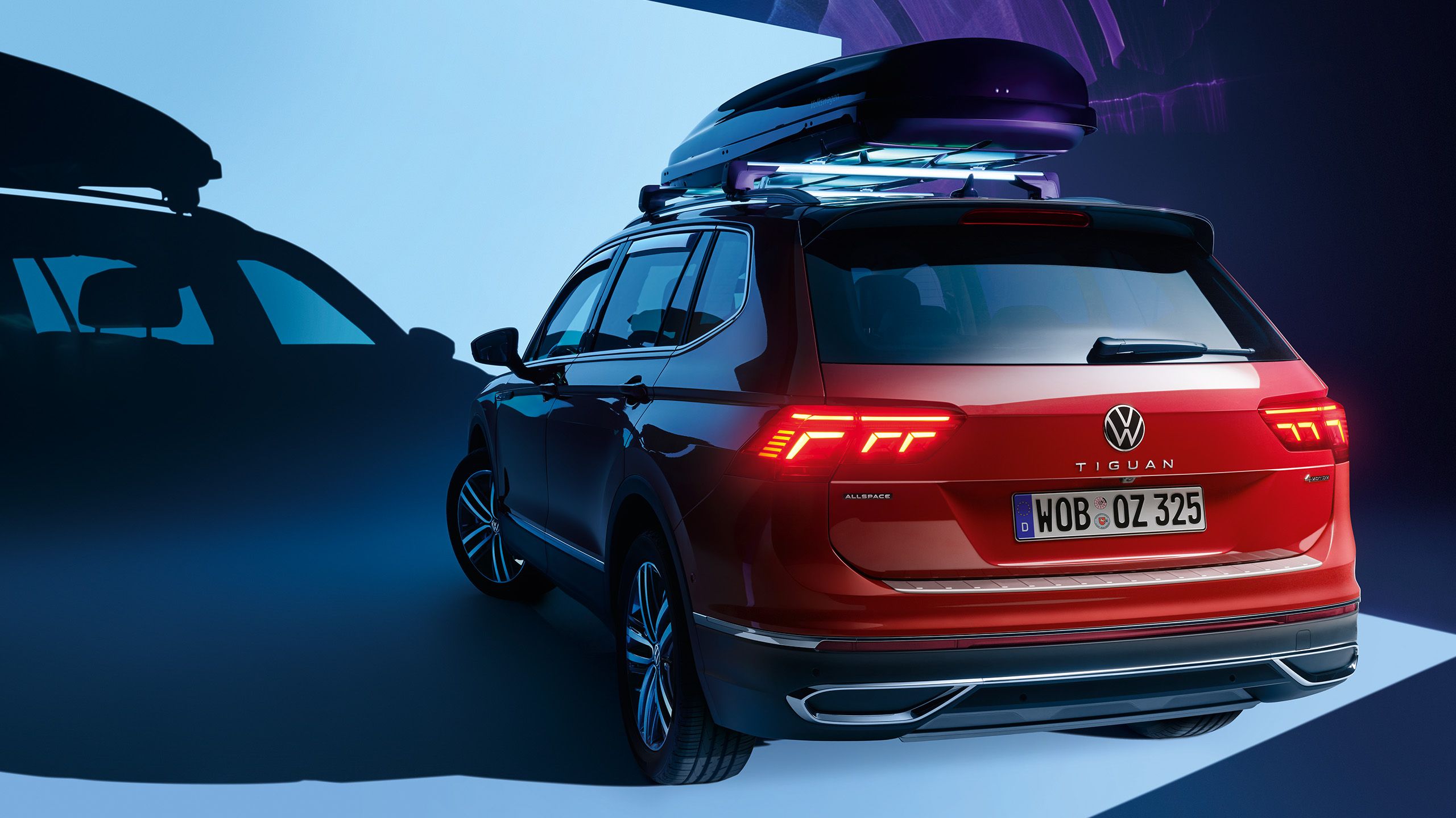 VW Tiguan Allspace so strešným boxom z Originálneho príslušenstva Volkswagen