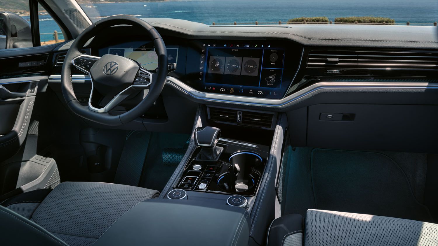 Pohľad na Innovision Cockpit vo VW Touareg Elegance.