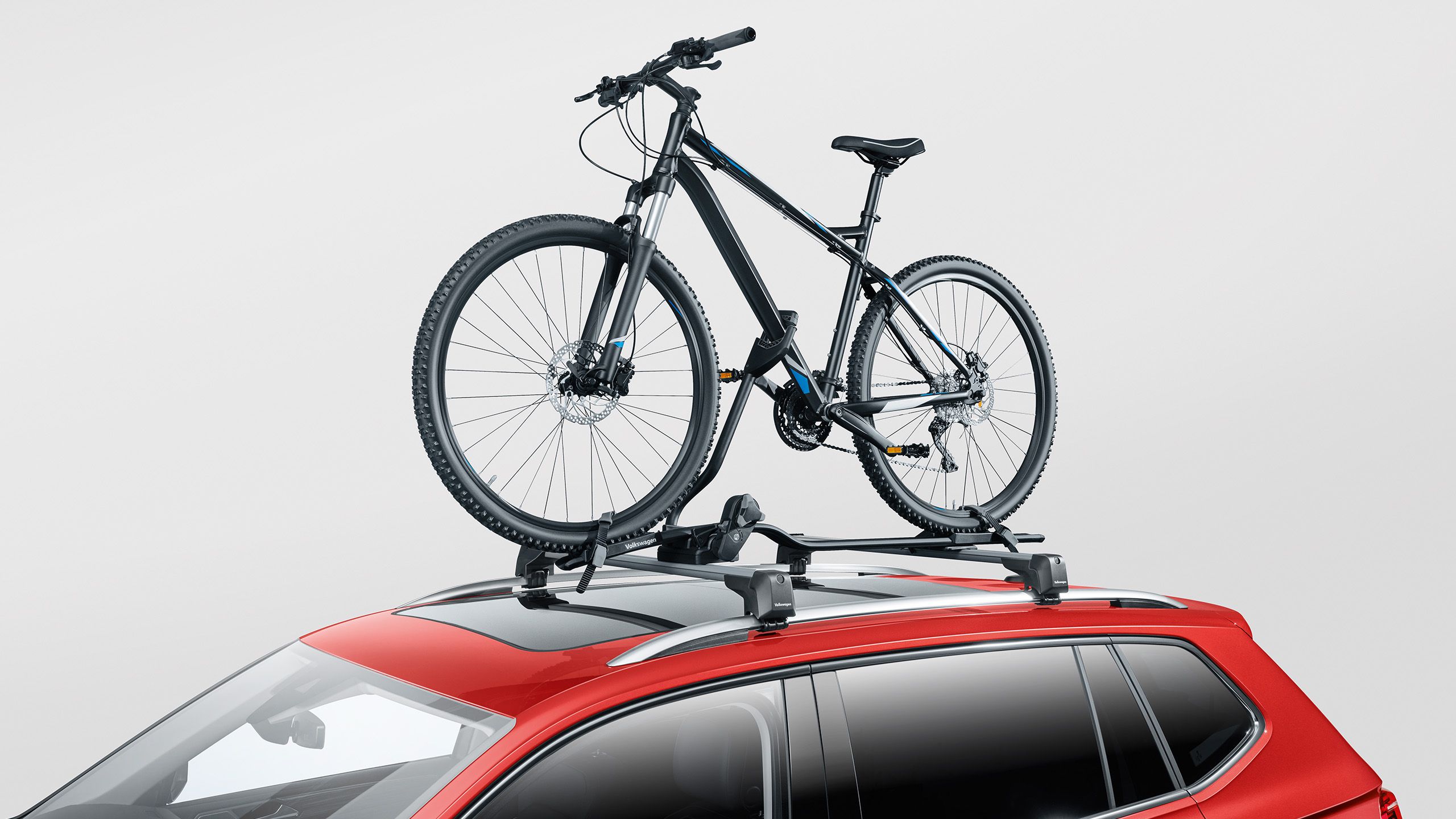 Bicykel na nosiči bicyklov z kolekcie VW príslušenstva pre VW Tiguan Allspace