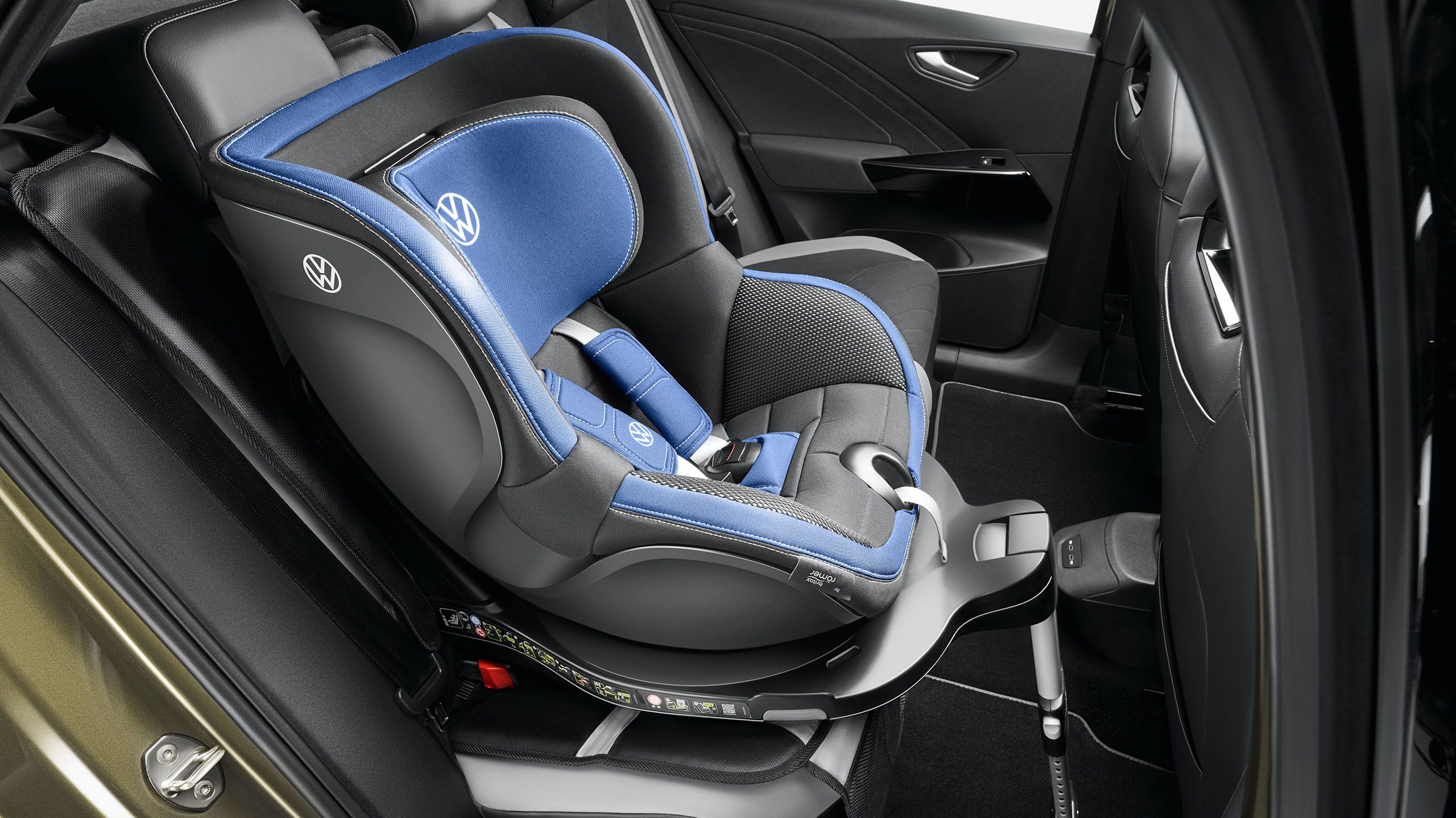 Detská autosedačka „i-SIZE Dualfix“ z príslušenstva Volkswagen na zadnom sedadle vozidla VW